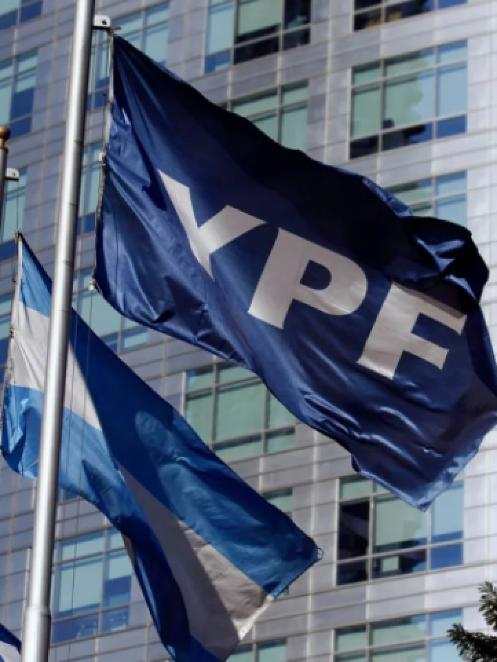 El Estado argentino pagar como mnimo otros 4.920 millones de dlares por la expropiacin de YPF