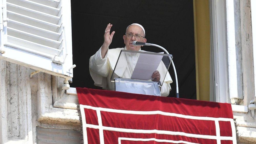 El Papa en el �ngelus: Buscar, encontrar y abrazar a Jes�s con todo nuestro ser