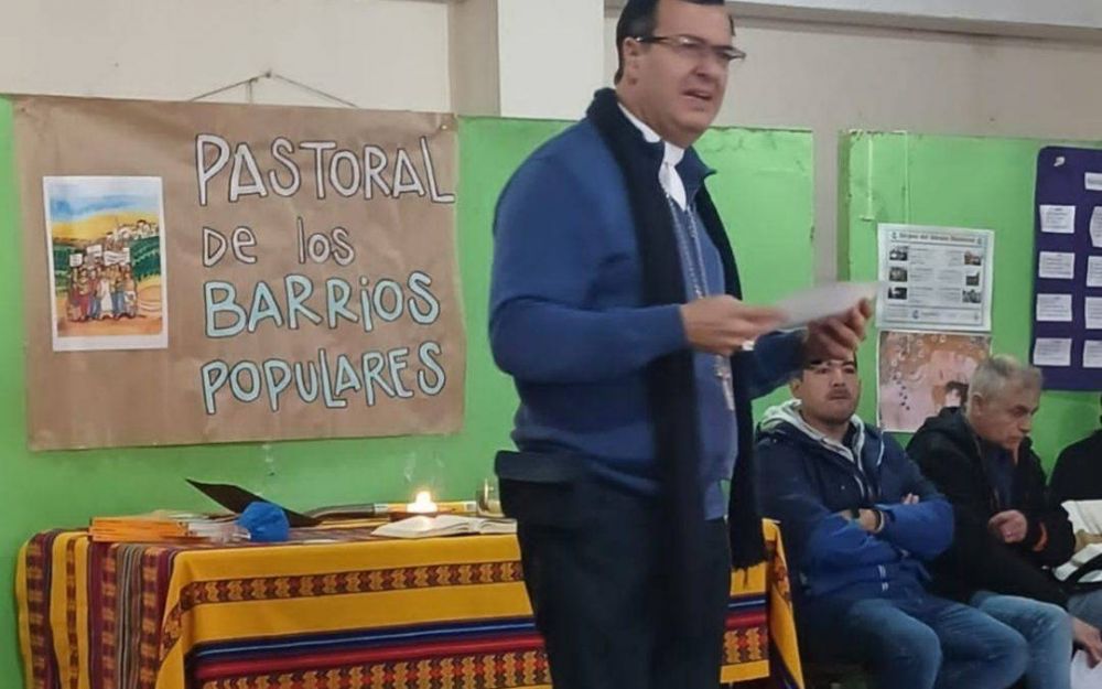 El padre Obispo Gabriel Mestre promueve la formaci�n de una pastoral de los barrios populares