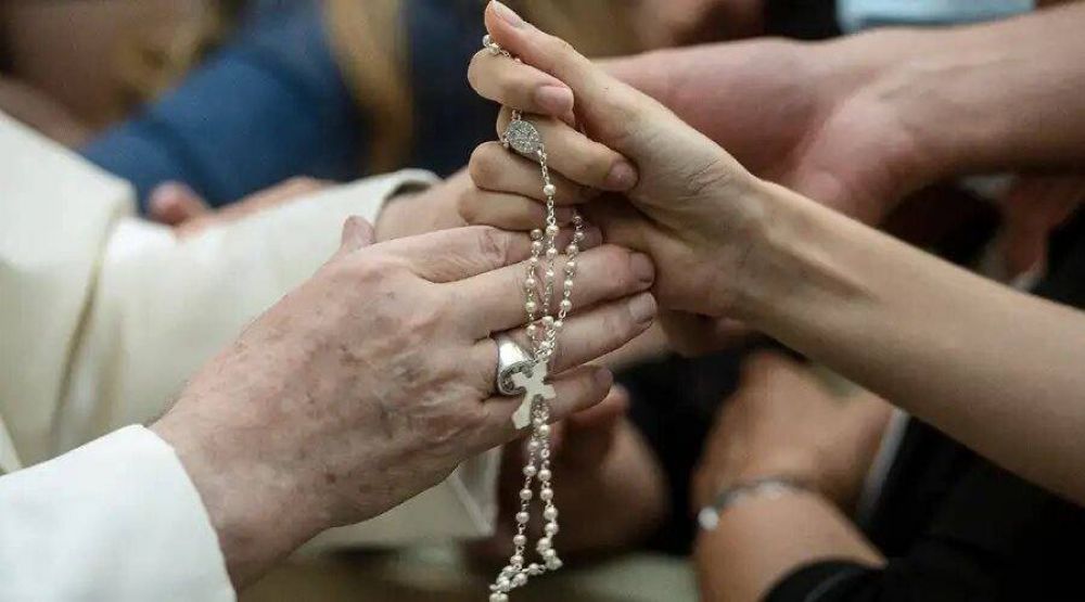 Cardenal Parolin: El Papa Francisco en Ftima rezar el Rosario por la paz mundial