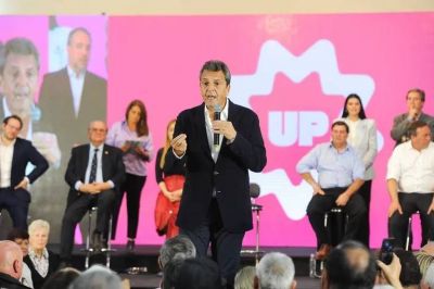 Massa busca revitalizar el peronismo en las provincias �hostiles� y polariza con las ideas de Milei y Bullrich