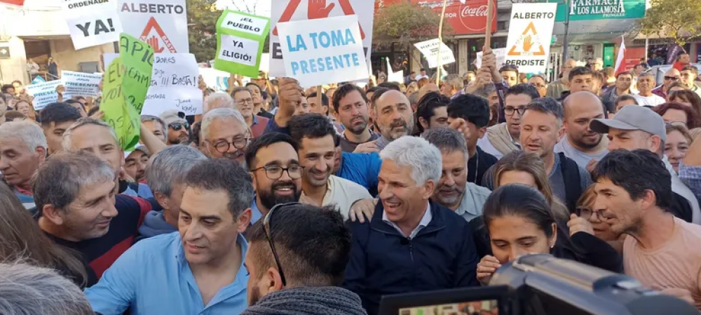 San Luis, en llamas: el Alberto embarra la transicin y Claudio Poggi denuncia un gobierno paralelo