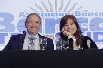 Sergio Palazzo se reunió con Cristina Kirchner en el Senado: «Los bancarios siempre le estaremos agradecidos por habernos ayudado a recuperar nuestra Obra Social»