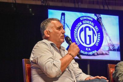 Paco Manrique y la insubordinacin fundante (Hay algo ah)