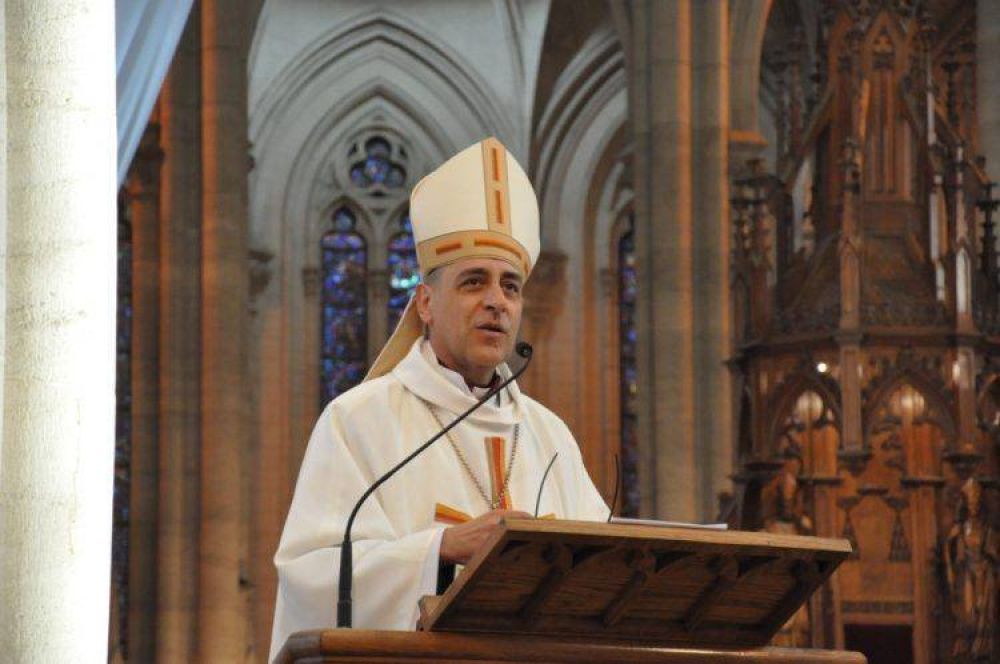 Monse�or Fern�ndez se despedir� con una misa en la catedral platense