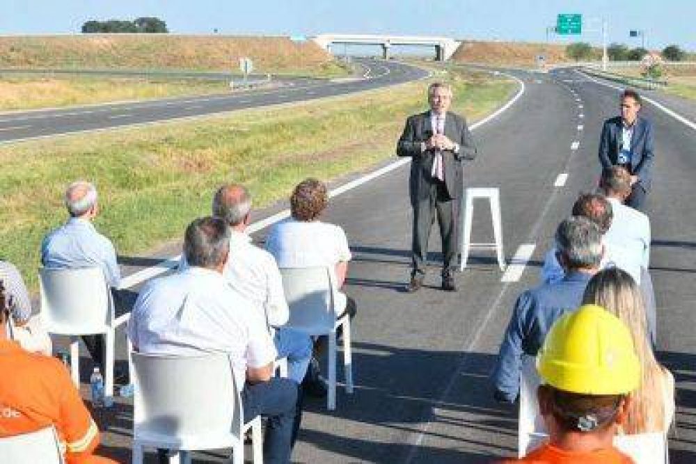 Presidente recorre obras en Autopista Ezeiza-Cauelas