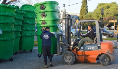 Llegaron 120 nuevos contenedores de basura a Ramallo