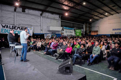 Más de mil docentes y educadores populares respaldaron la candidatura de Fernando Moreira en San Martín
