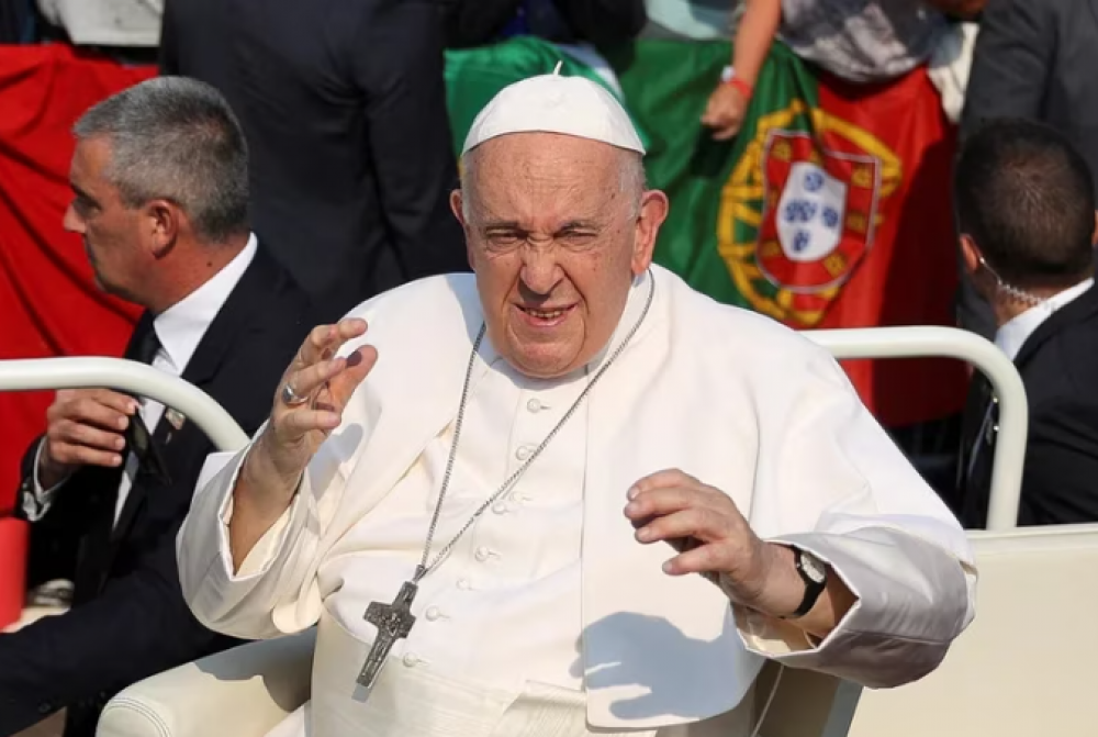 El papa Francisco visit� el santuario de F�tima con la presencia de 200.000 fieles