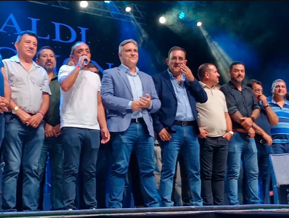 Córdoba: el sindicalismo empieza a despedir a Schiaretti y se entusiasma con Llaryora