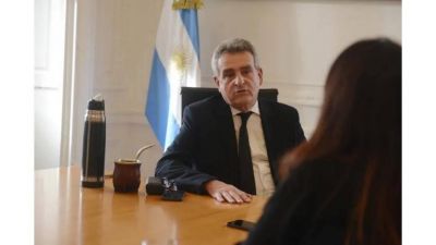 Agustín Rossi: “Argentina tiene una enorme posibilidad de despegue económico”