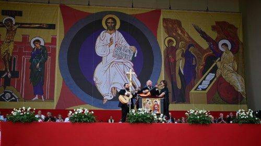 Camino Neocatecumenal, Kiko a los j�venes: Dios los prepara para una misi�n