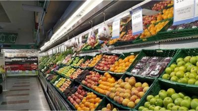 Los precios de los alimentos trepan en agosto y Comercio lanza canasta para frutas y verduras