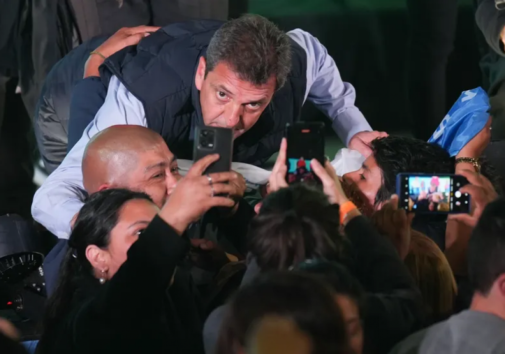 Sergio Massa va por la oportunidad de su vida en medio de la peor tormenta
