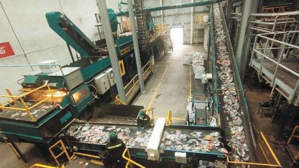 Coca-Cola FEMSA apuntala planes de reciclaje con planta en Tabasco