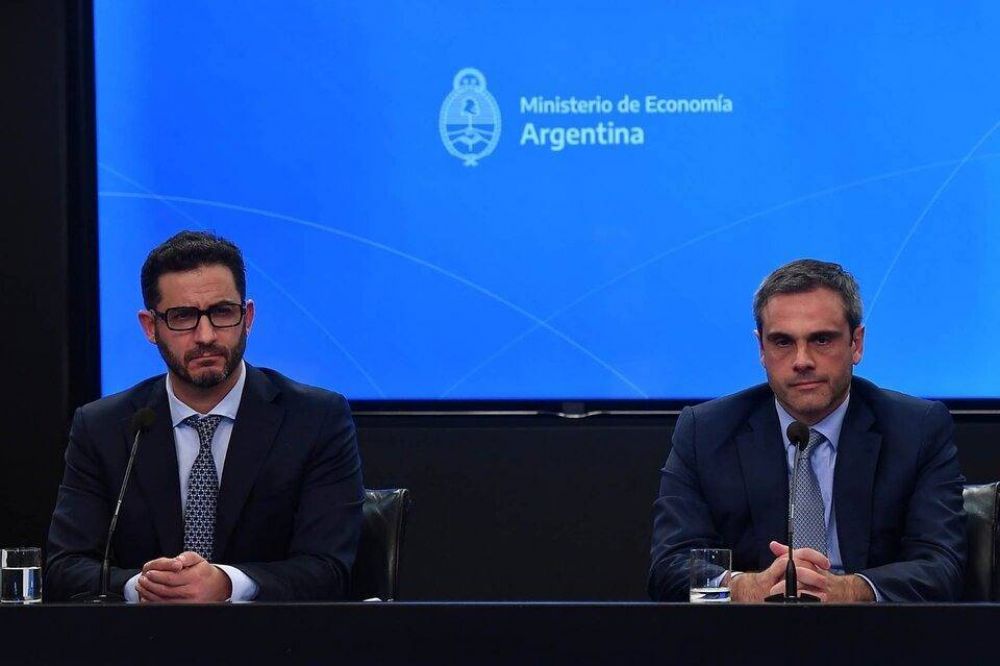 Acuerdos para evitar el shock inflacionario tras la devaluaci�n