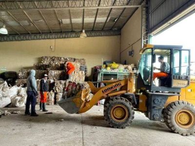 Entrega de materiales recuperados y acondicionados en la Planta de Reciclaje de San Cayetano
