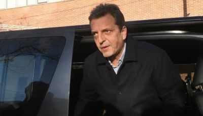Massa mantendr el doble rol y apunt a Milei por la dolarizacin