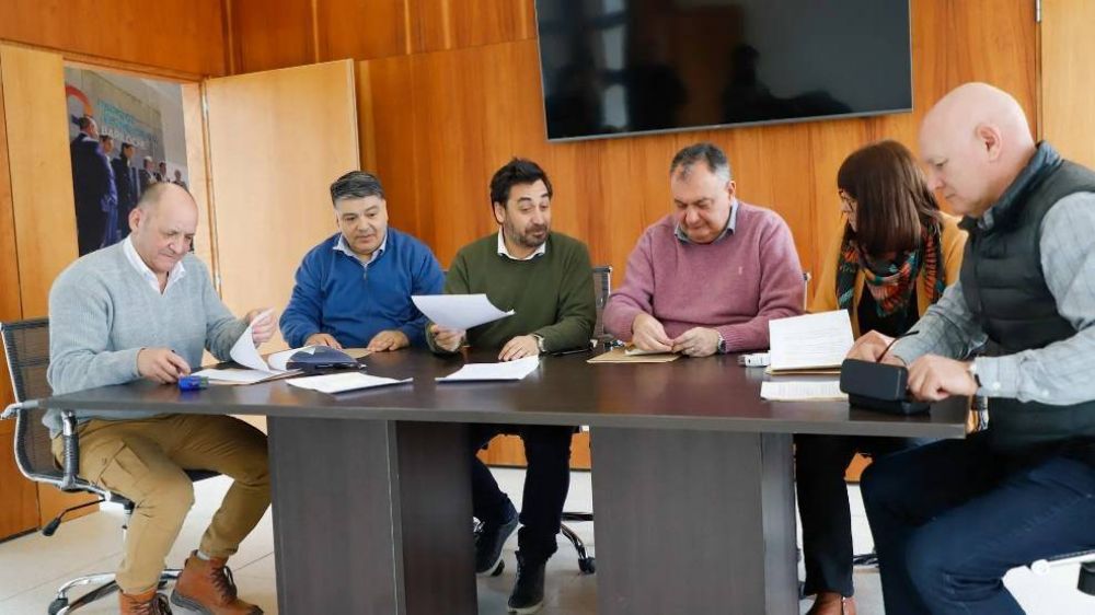 Zona Andina: Provincia firm acuerdo con Municipios por gestin de residuos