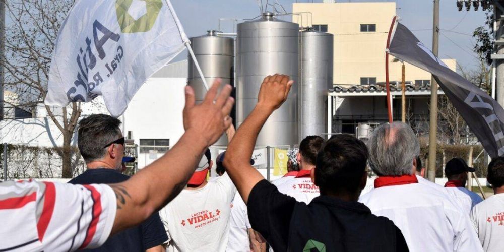 Pese a la orden judicial y a la multa diaria que ya supera los 5 millones, Lcteos Vidal se rehsa a recontratar a los trabajadores despedidos