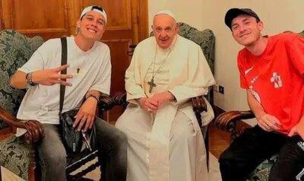 Misioneros conocieron al Papa Francisco y rapearon junto a l