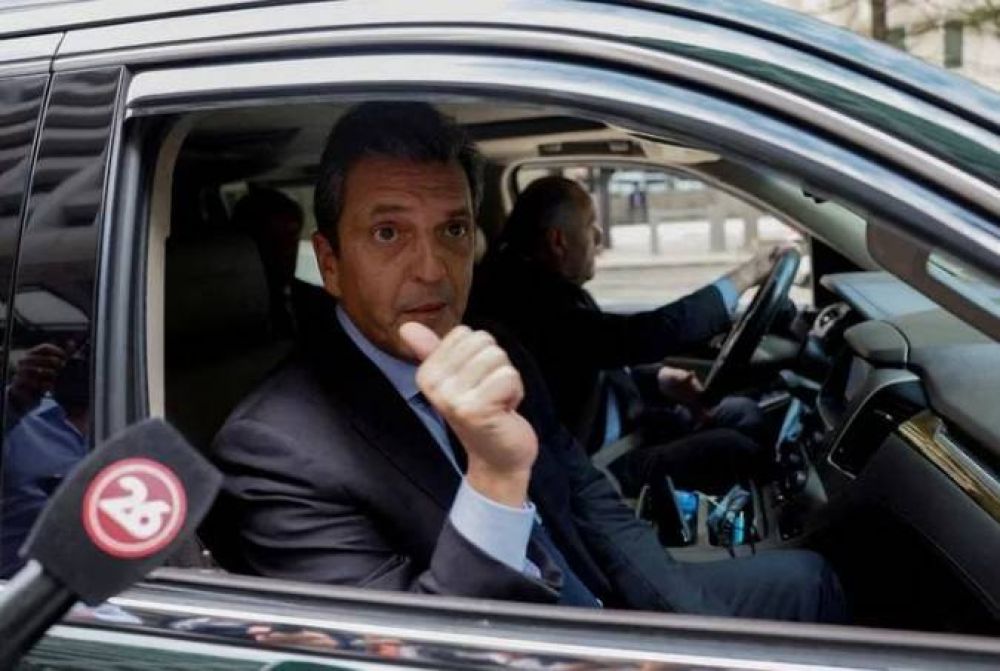 Sergio Massa va EEUU a buscar los dlares del FMI y a explicarle al gobierno de Biden por qu es una mejor opcin que Milei