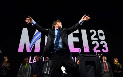 Giras, incursiones y un invitado sorpresa: como es el plan de Milei para multiplicar sus votos