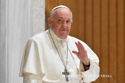 El Papa: En los momentos dif�ciles, invoquemos a Mar�a, nuestra Madre