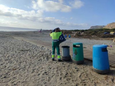 Urbaser gestiona 65 playas alicantinas con bandera azul, el 95% de todas las premiadas en 2023