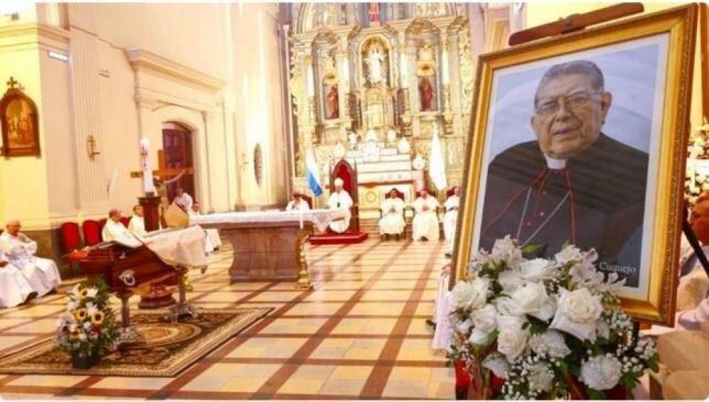 Francisco lamenta la muerte de Eustaquio Pastor, arzobispo emrito de Asuncin: 