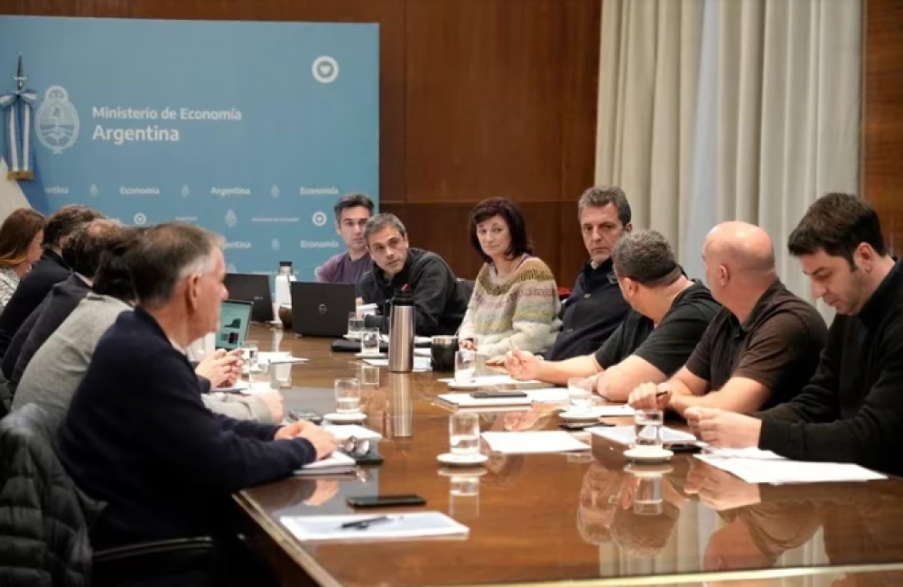 Hoy se anunciar�n medidas econ�micas: bono para trabajadores y jubilados y beneficios para pymes