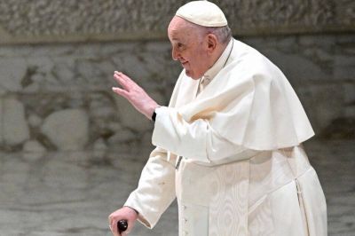 Una misa de desagravio al Papa Francisco ante los ataques de Javier Milei