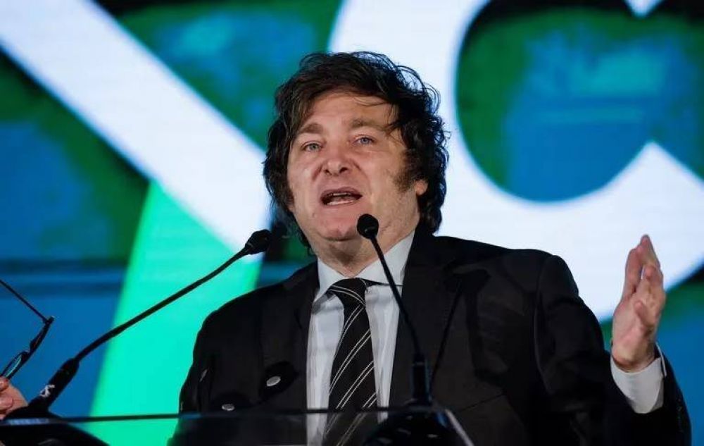 Javier Milei mira a Estados Unidos, donde lo miran con desconfianza e incredulidad