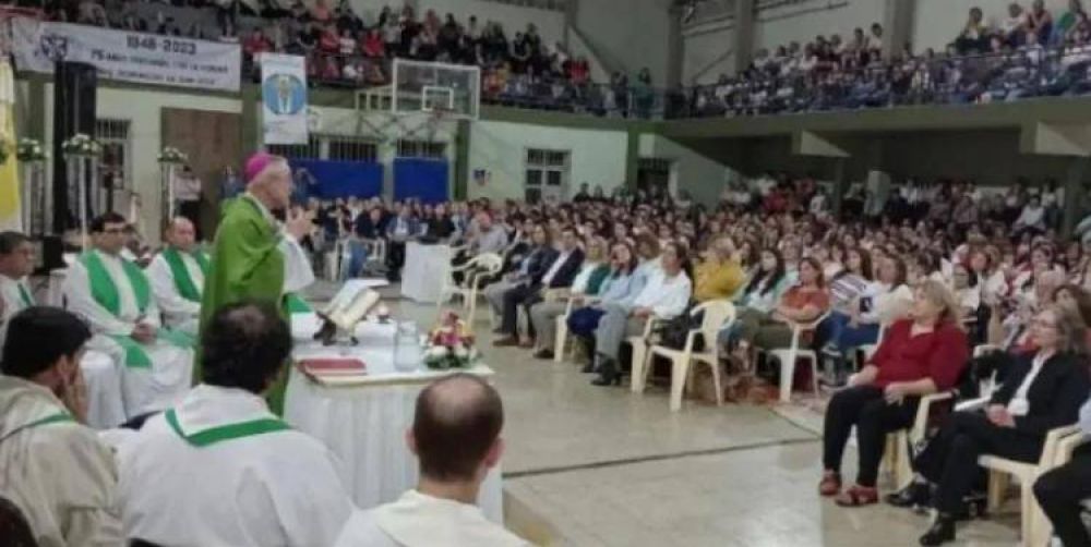 Mons. Stanovnik: 'El gran desaf�o es aprender a educarnos juntos'