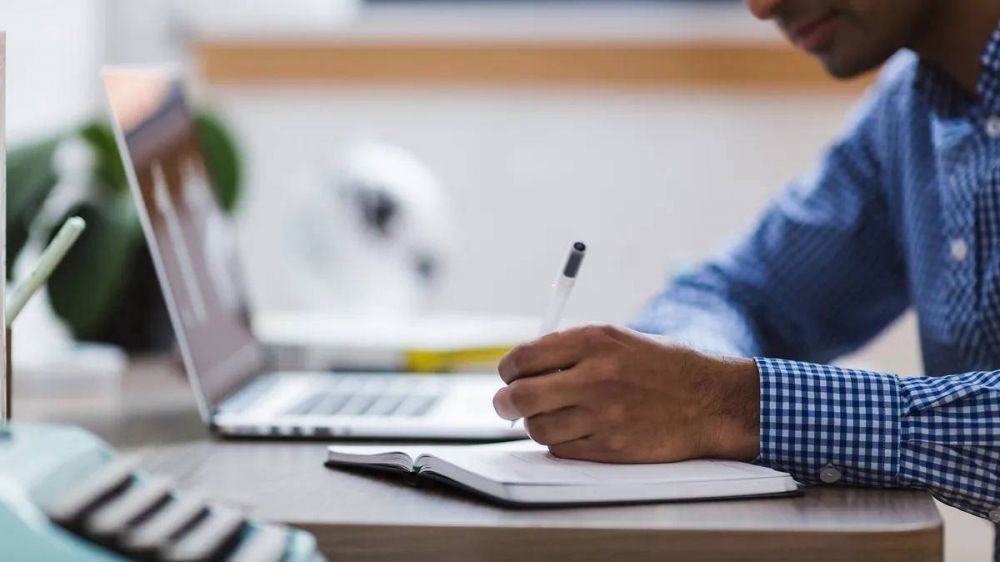 Fomentar Empleo: un programa de inclusi�n social y laboral para los adultos mayores y los j�venes