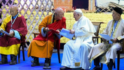 El Papa exalt� el poder pacificador del di�logo entre las religiones