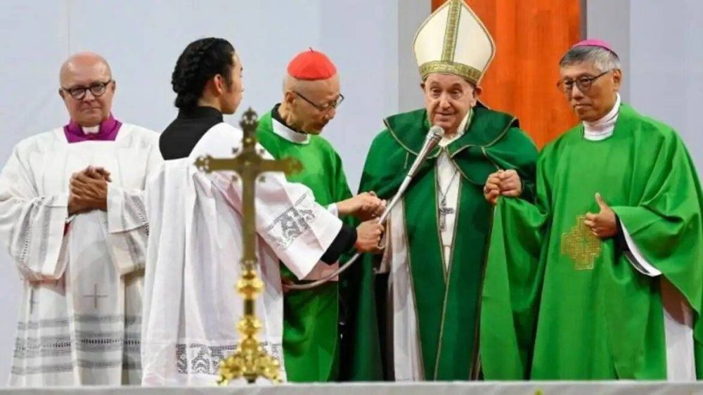 Para ser felices no hace falta ser grandes, ricos o poderosos