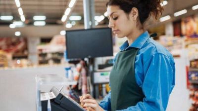 ¿Qué sueldo cobra un empleado de supermercado en Argentina?: cajeros, repositores y maestranza