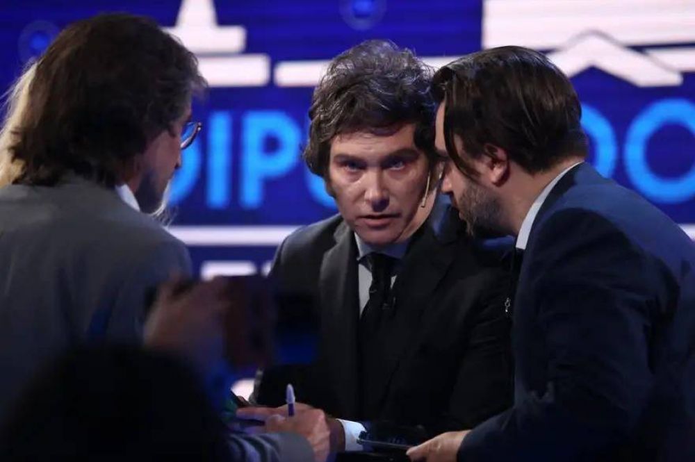 Javier Milei confirma su presencia en el debate presidencial, pero en su entorno temen que sea el centro de las cr�ticas