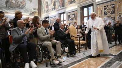 El Papa pidi� que los trabajadores no sean tratados como 'piezas de repuesto'