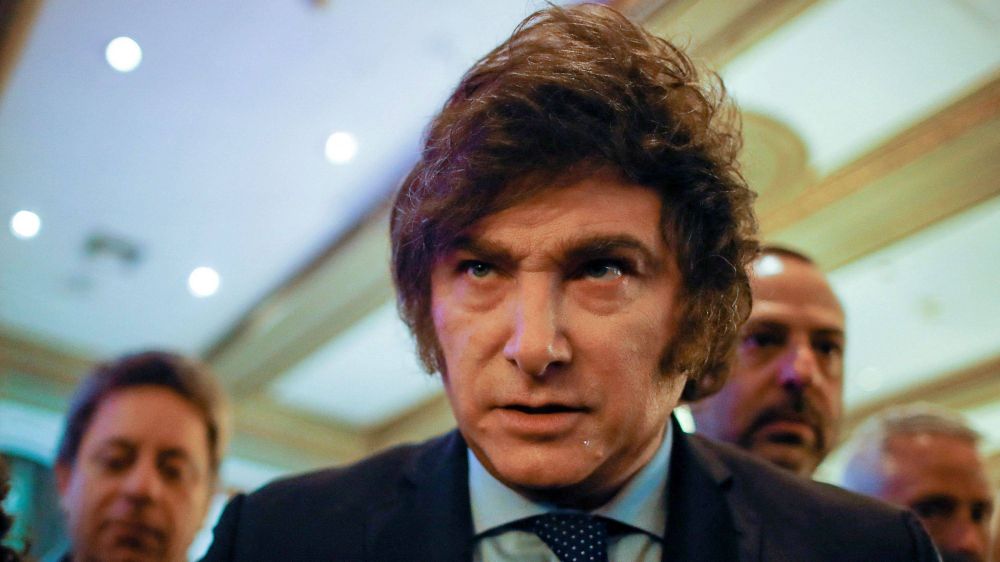 Milei retoma la campa�a nacional y manda emisarios a ablandar su imagen en Estados Unidos