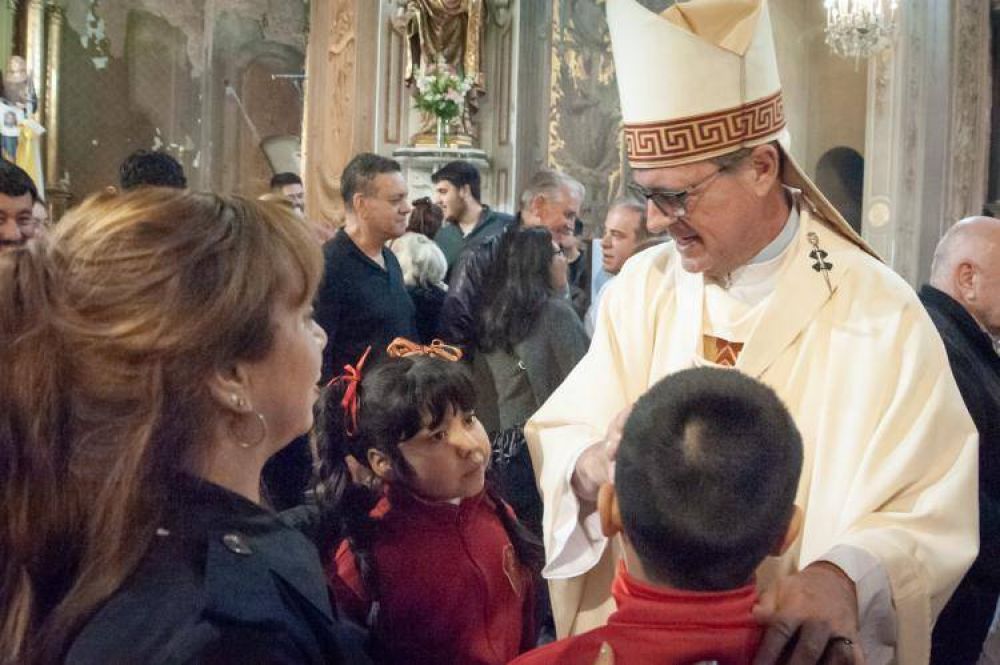 El arzobispo de Buenos Aires presidió la fiesta de la Virgen de Montserrat