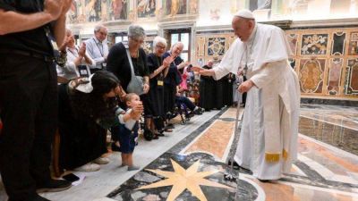 El Papa pide consideraci�n con los que buscan hospitalidad y privilegiar a los pobres