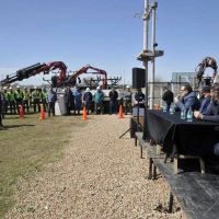 La Provincia construirá parques solares y llevará gas natural a dos localidades de Saladillo