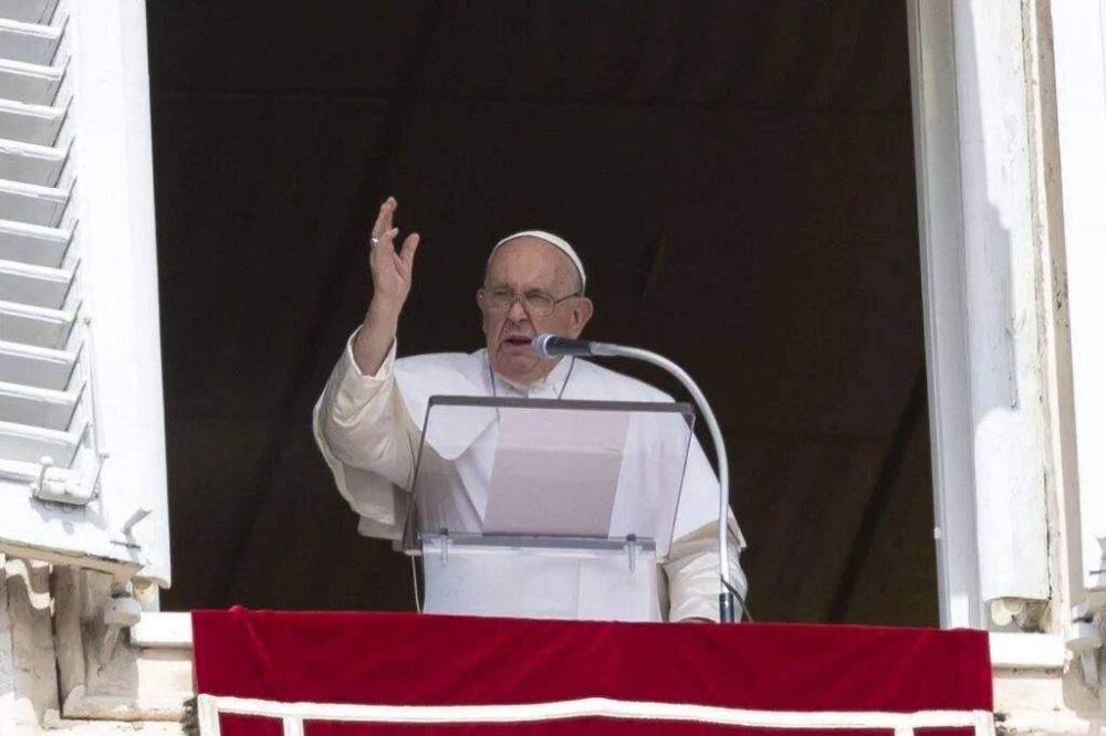 El papa pide proteger la dignidad humana ante el fenmeno migratorio
