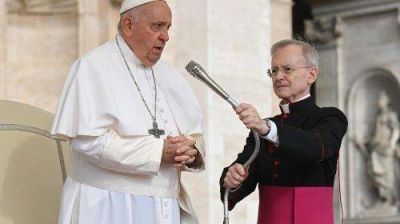 El Papa: Basta de asfixiar a �frica, no es una tierra para explotar ni saquear