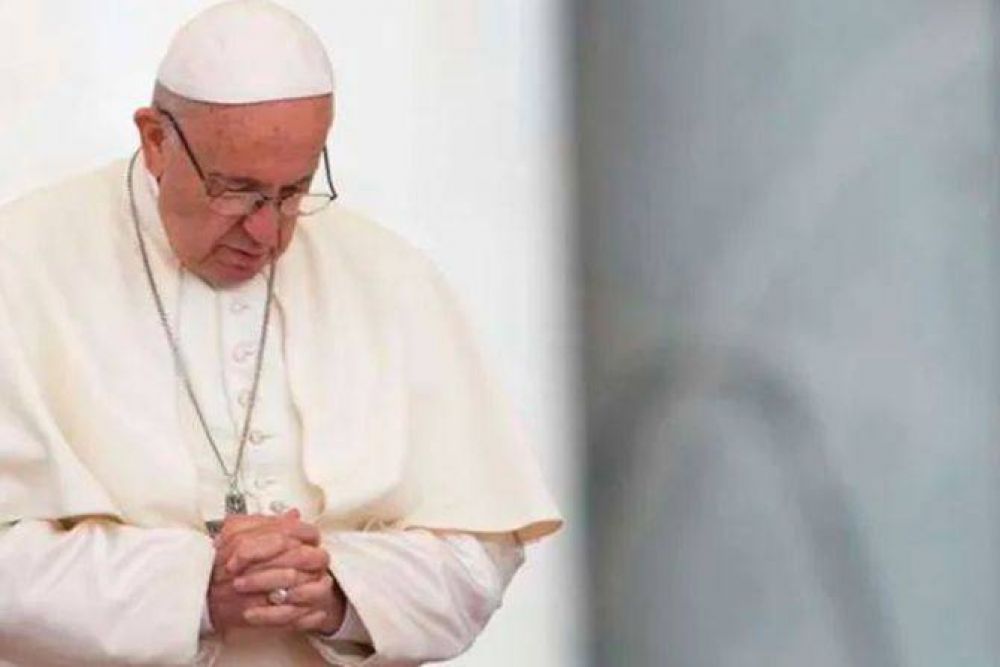 El Papa pide la intercesin de San Benito para que termine el flagelo de la guerra
