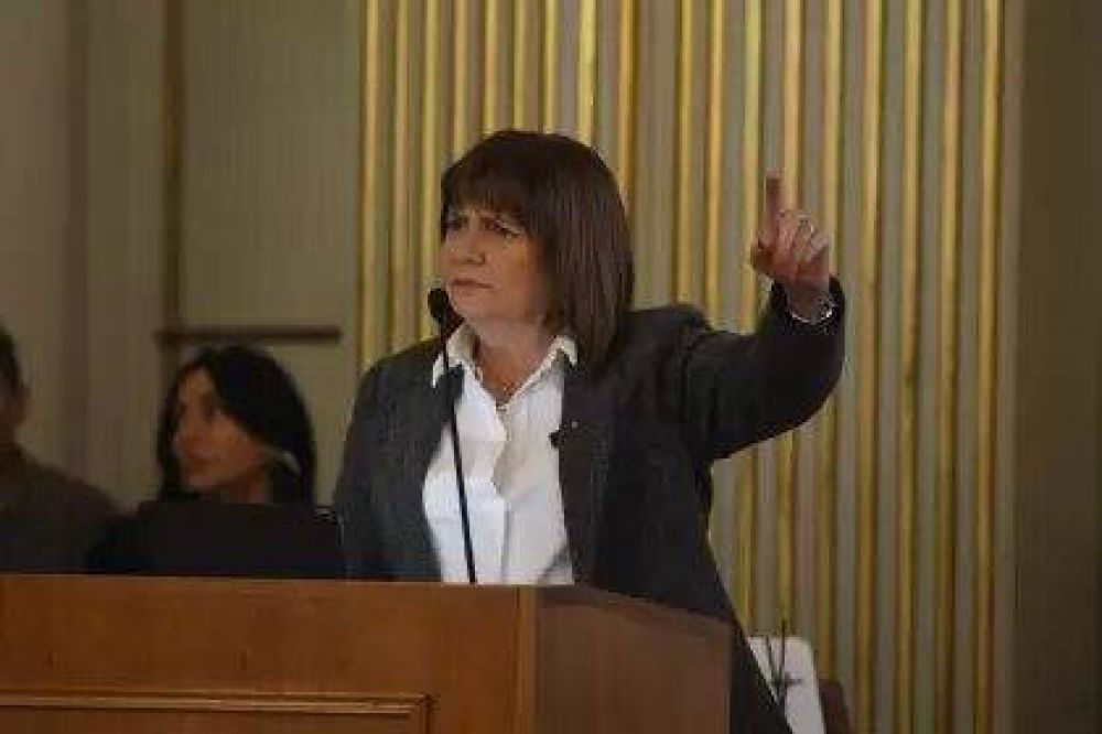 Bullrich se�al� que llega �la batalla final� y advirti� que el kirchnerismo �vuelve r�pido� al poder si gana Milei