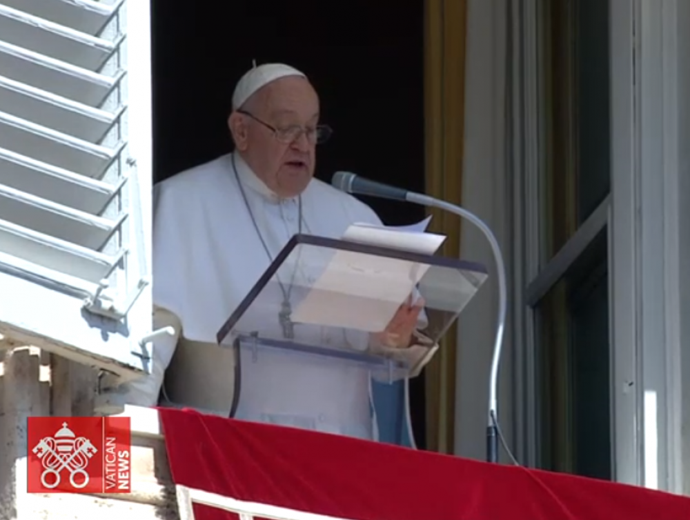 El Papa en el ngelus: Superar la justicia humana y apostar por el amor gratuito