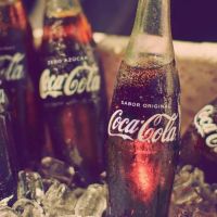 Coca-Cola busca personal: 1600 euros de sueldo, sin estudios y 4 pagas extra